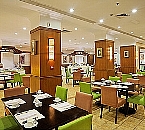 ホリデイイン ダウンタウン ホテル 上海 （ 上海 広場長城假日酒店）レストラン