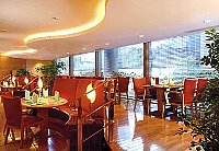 ルネッサンス ヤンツェ 上海 ホテル (上海 揚子江 万麗大酒店) カフェ