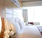 ルネッサンス ホテル 上海 普陀 （ 上海 明捷萬麗酒店）　ベッド